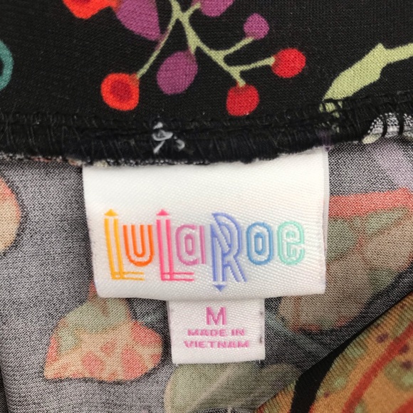LULAROE Madison Scandinavian print SzM - Picture 3 of 4